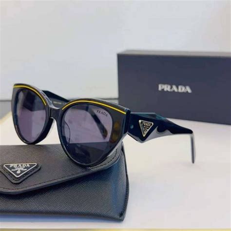 prada gözlük sunglass hut